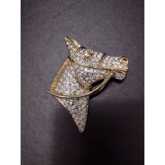 **Final Sale** Gold tone horse head brooch - Picture 7 of 7